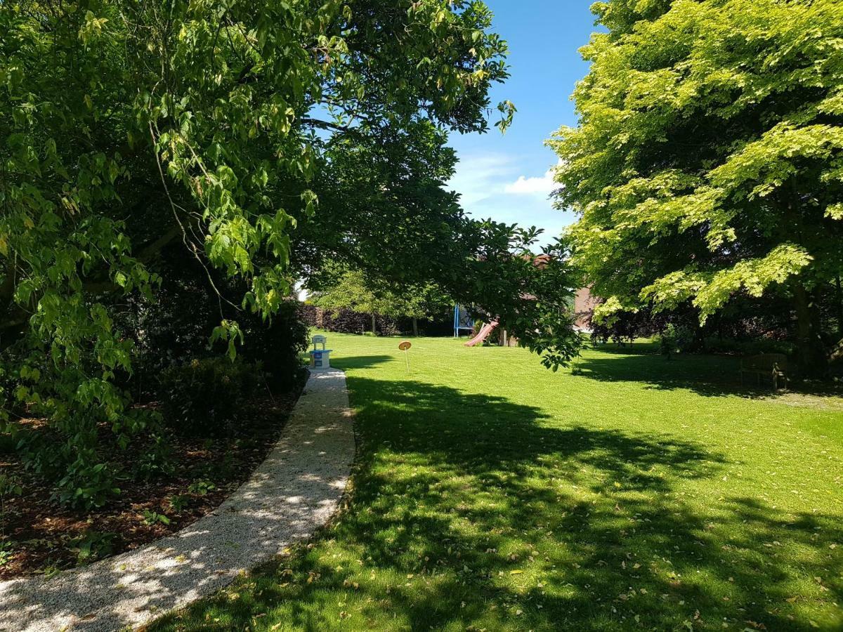 Villa Germaine Lierde Bagian luar foto